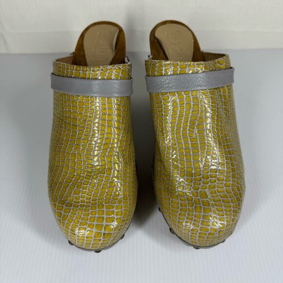 SANITA Embossed Leather Wooden Heel Clogs Size 39 Yellow Boho Festival Hippie - Picture 2 of 16